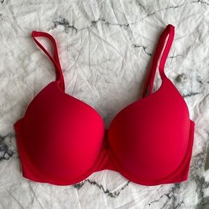 NEW Victoria’s Secret T-Shirt Push Up Bra Size 32DD